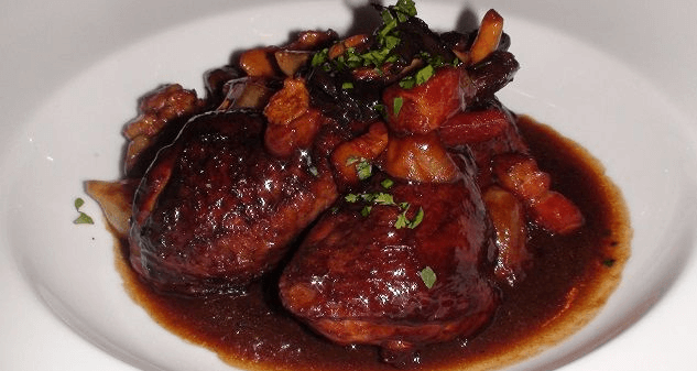Thịt gà sốt vang đỏ – Món ăn lạ miệng trong danh sách các món ăn ngon 72 món 