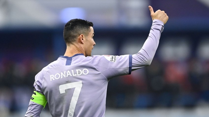 Ronaldo vượt mốc 500 bàn sau 4 bàn vào lưới Al Wehda