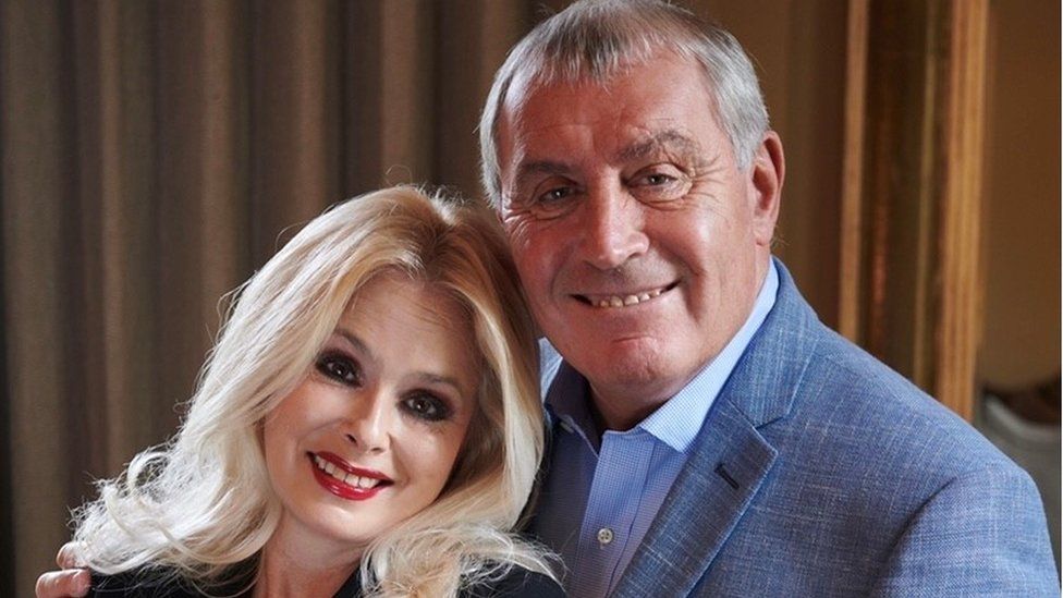 Peter Shilton 'delighted' by CBE in New Year Honours - BBC News