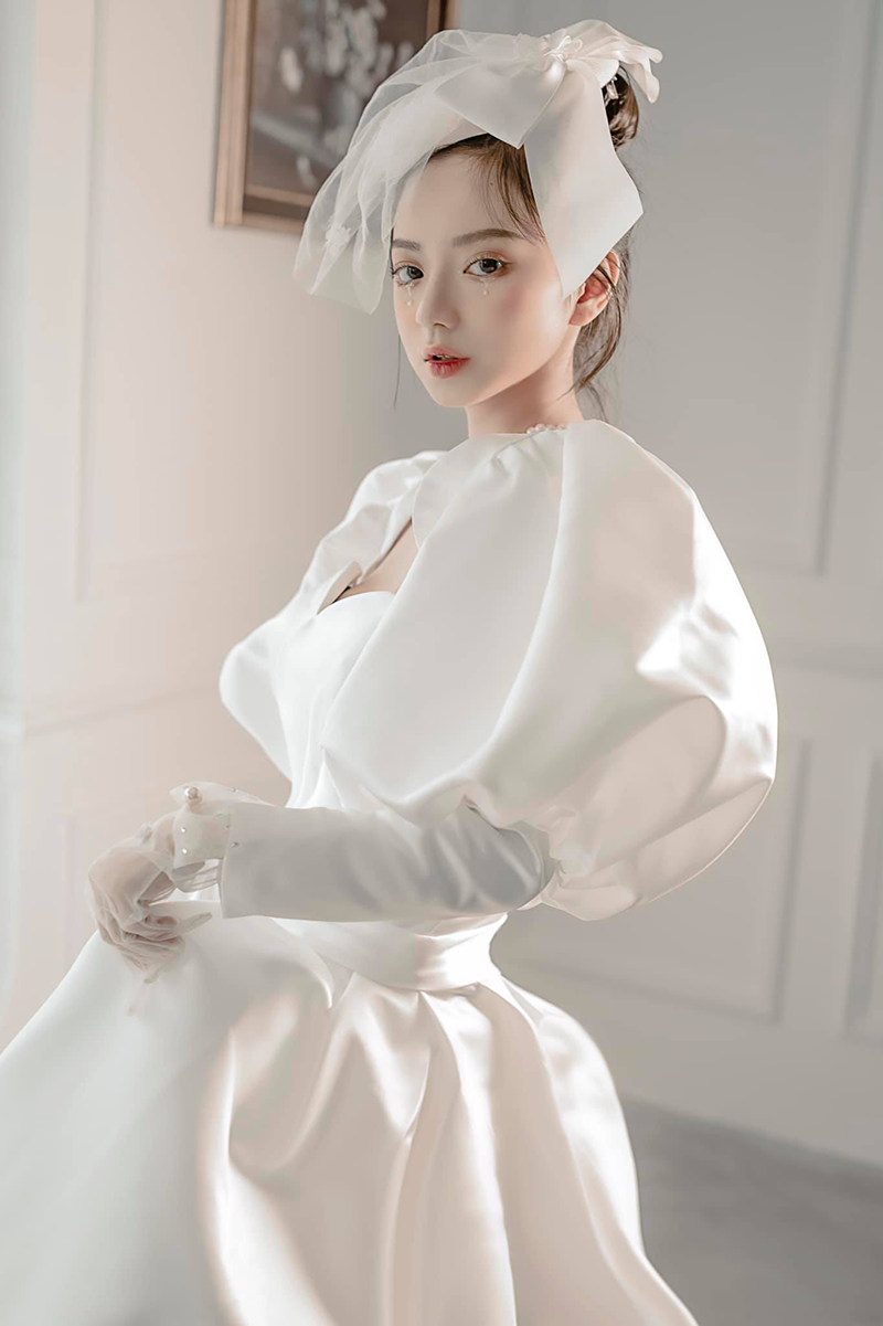 Vũ Ngọc Kim Chi cực xinh trong chiếc váy trắng 