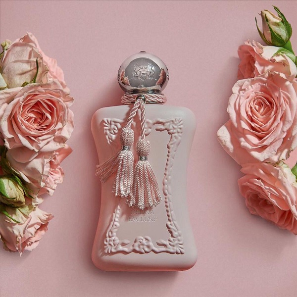 # 2 Parfums de Marly Delina