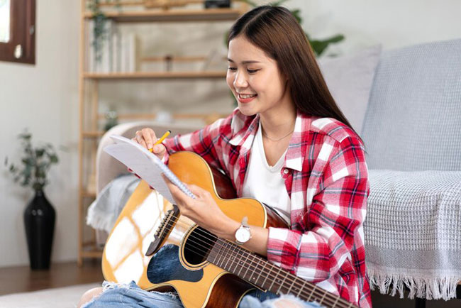 Những bài hát guitar dễ chơi: Tuyển tập những bài hát guitar đủ trình độ để bạn luyện tập