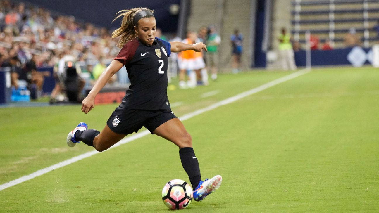 Tiền đạo đội tuyển quốc gia nữ Hoa Kỳ Mallory Pugh chuyển sang thi đấu chuyên nghiệp, sẽ không chơi cho UCLA Bruins - ESPN